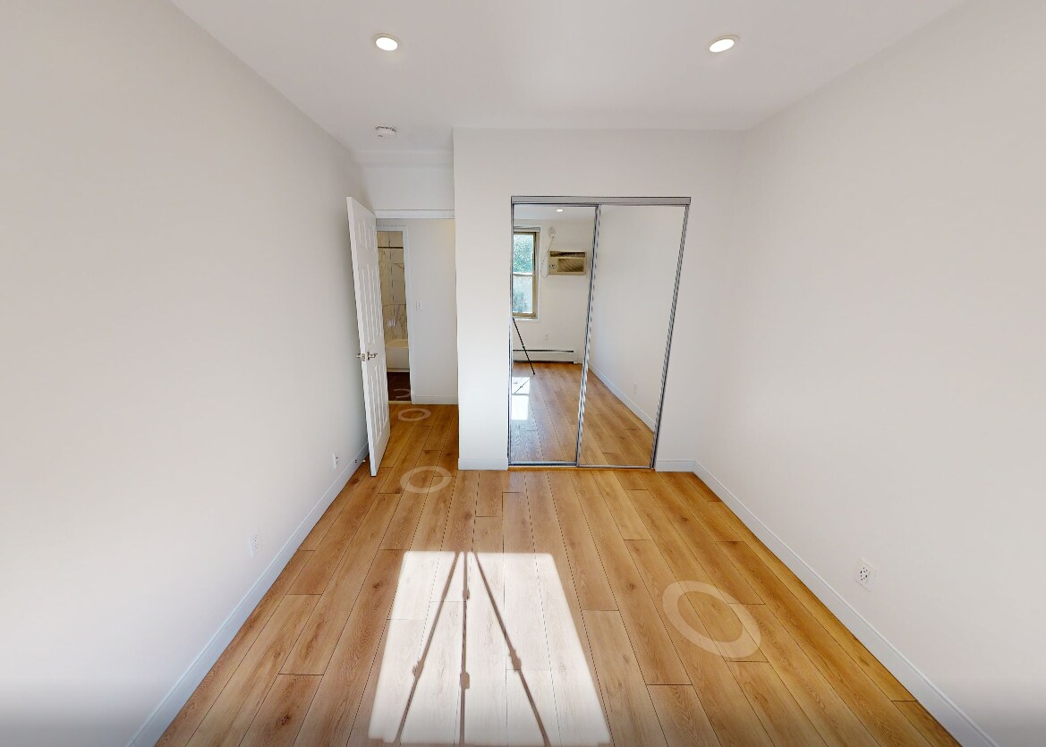 Building Photo - 63 Gordon St