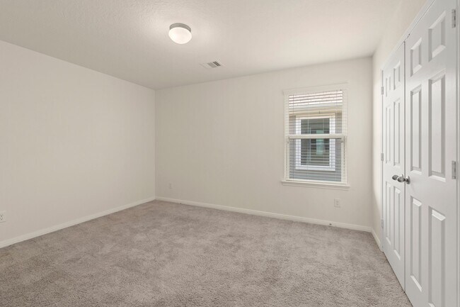 Building Photo - 4822 Hickory Deer Ln