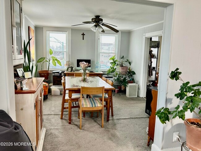 Building Photo - 500 Main St