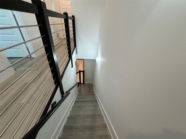 Building Photo - 10461 NW 82nd St