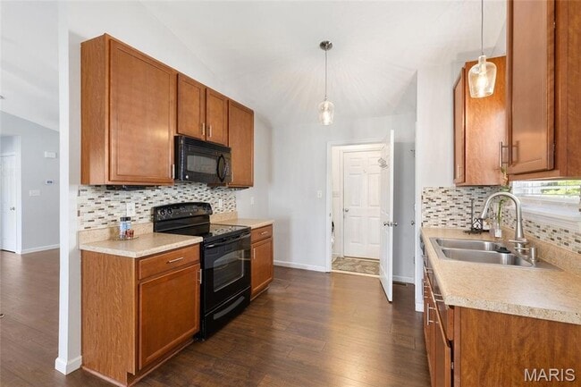 Building Photo - 209 Flint Brook Dr