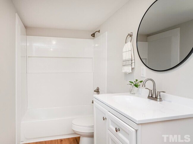 Building Photo - 234 Hatch St