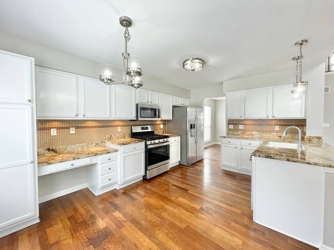 Building Photo - 602 Pearces Ford Rd