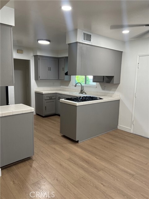 Building Photo - 10558 Cantrell Ave