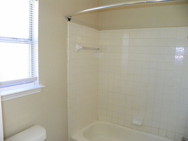 Building Photo - Welcome to this charming Centex home locat...