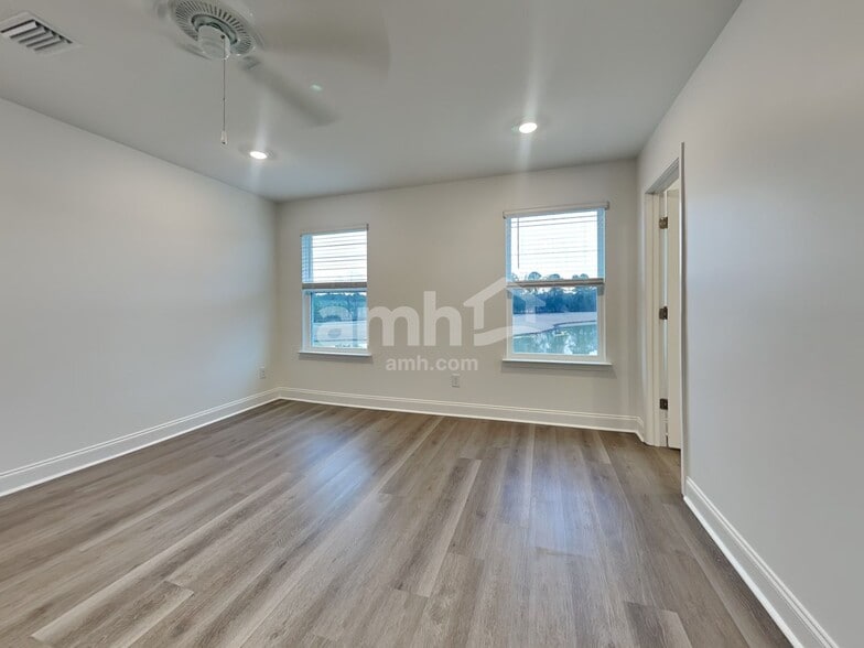 Building Photo - 168 Portside Pk Dr