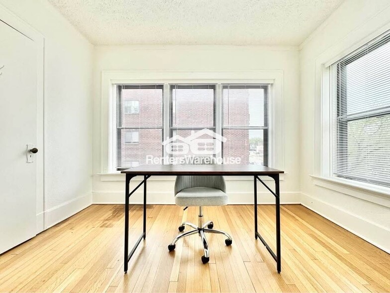 Building Photo - 3612 Ingersoll Ave