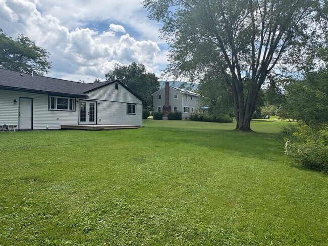 Building Photo - 73 Candlewood Dr