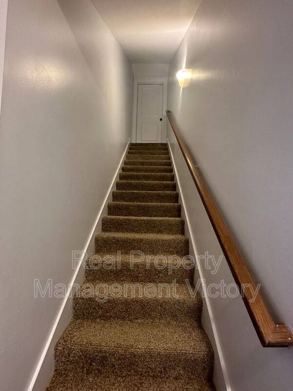 Building Photo - 1089 Garnet Dr