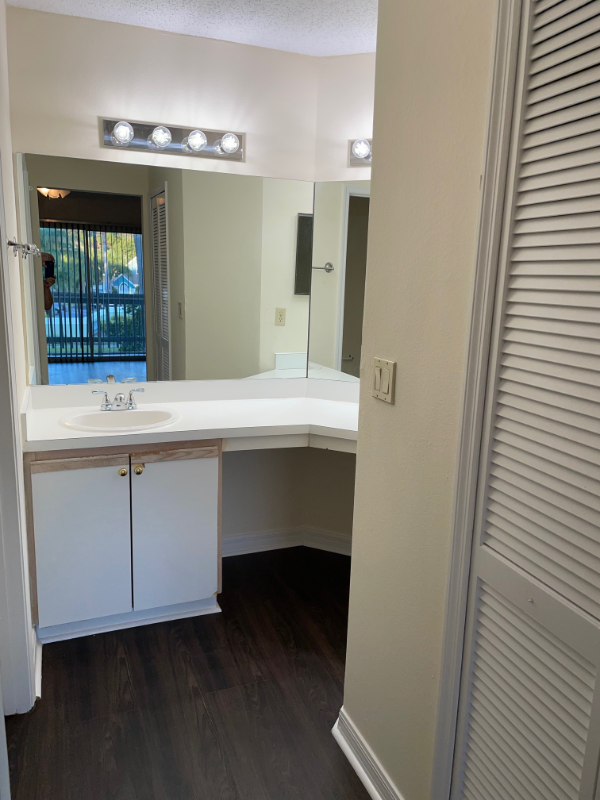 Building Photo - 3211 Sabal Palms Ct