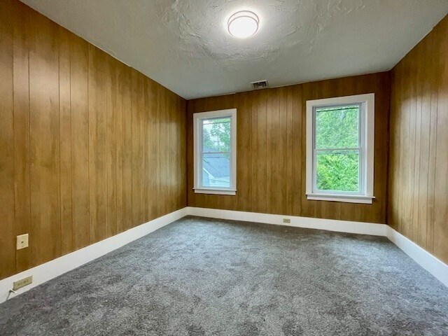 Building Photo - 209 Sterling St