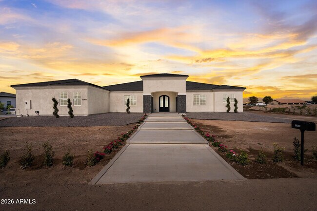 Building Photo - 22926 W La Mirada Dr