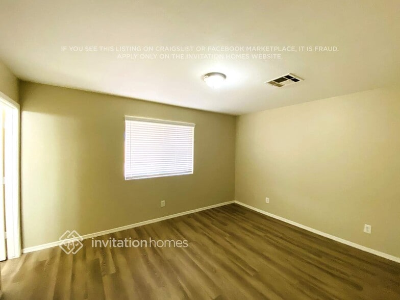 Building Photo - 250 Dakota St