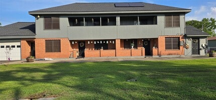 Building Photo - 17018 Water Oak Dr