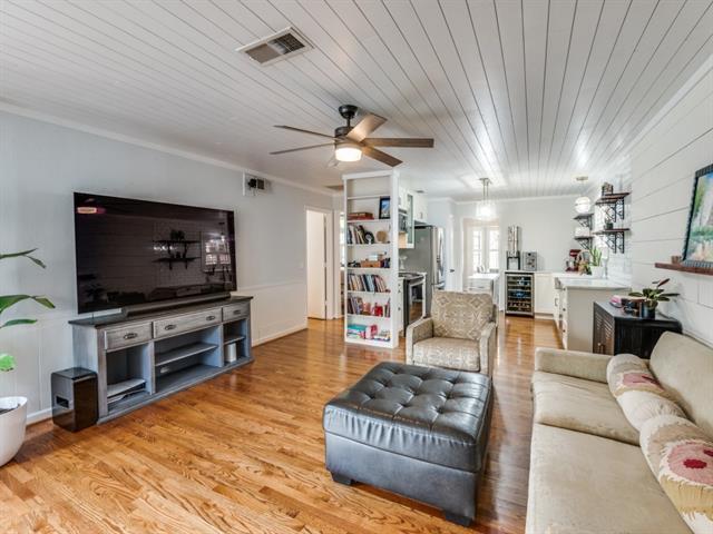 Building Photo - 9510 Larchwood Dr
