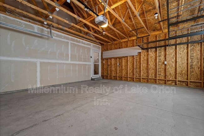 Building Photo - 7158 Primrose Ln