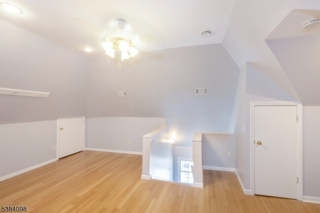 Building Photo - 617 Washington Ave