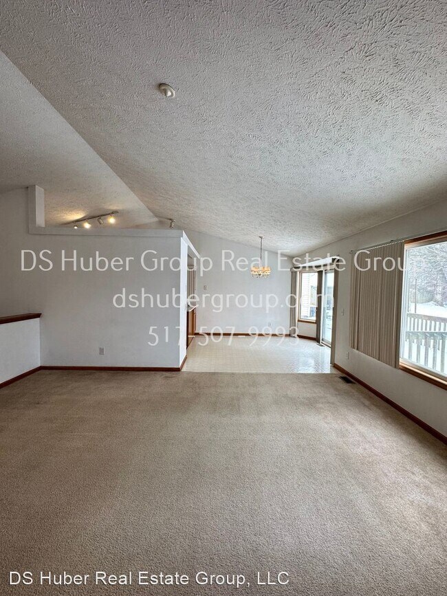 Building Photo - 4 br, 2 bath House - 13505 Webster Rd
