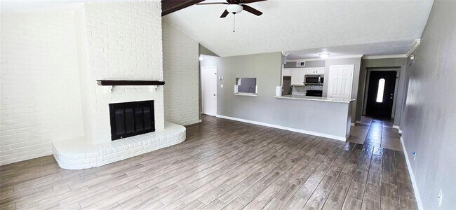 Building Photo - 13823 Clark Towne Rd
