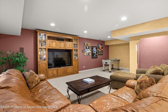 Building Photo - 7 Buckskin Ct