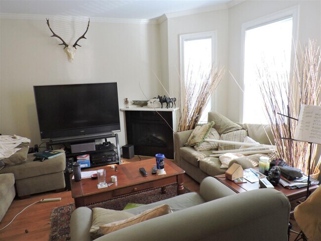 Building Photo - 7 Marney St