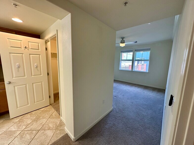 Building Photo - 809 Auzerais Ave