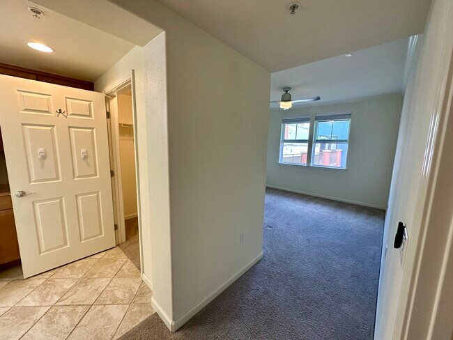 Building Photo - 809 Auzerais Ave