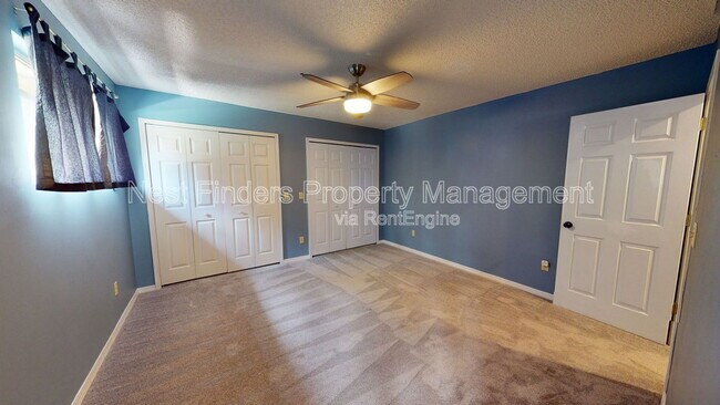 Building Photo - 11881 Honey Locust Dr
