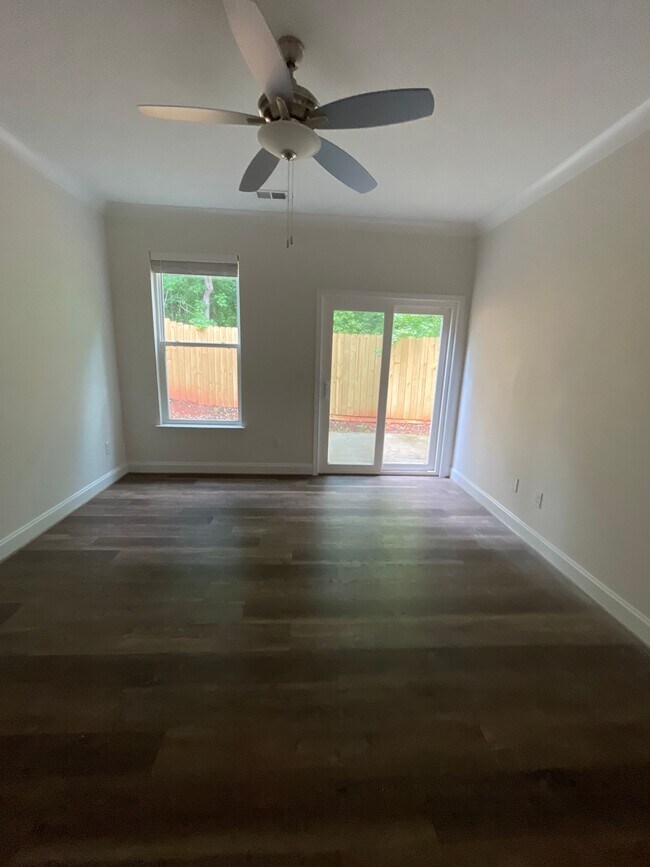 Building Photo - 108 Solis Ct