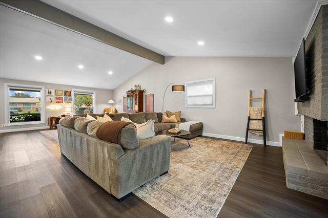Building Photo - 3234 High Lark Dr