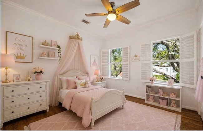 Building Photo - 4601 Mimosa Dr
