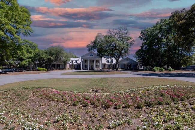 Building Photo - 133 Old Augusta Dr