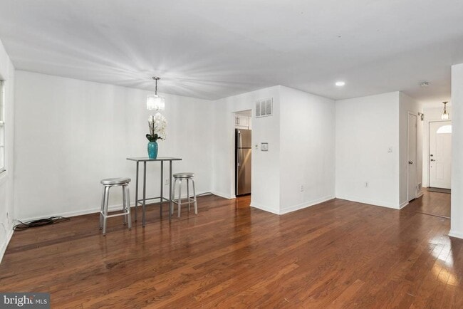 Building Photo - 15 Prairie Rose Ct