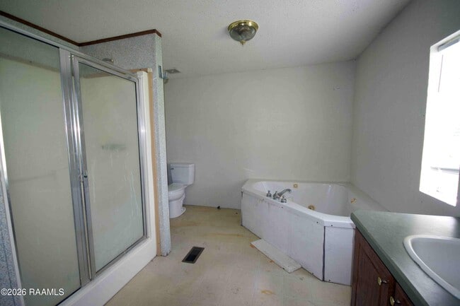 Building Photo - 3467 Cleopha Rd