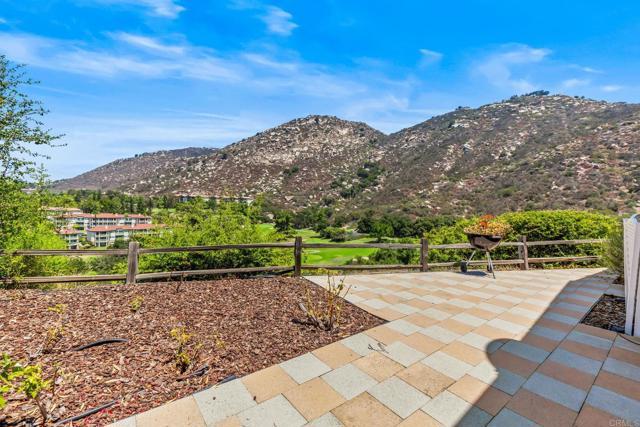 Building Photo - 8975 Lawrence Welk Dr