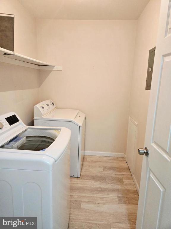 Building Photo - 607 Lindsey Ct