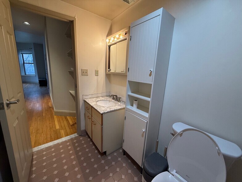 Building Photo - 42 Worcester Sq