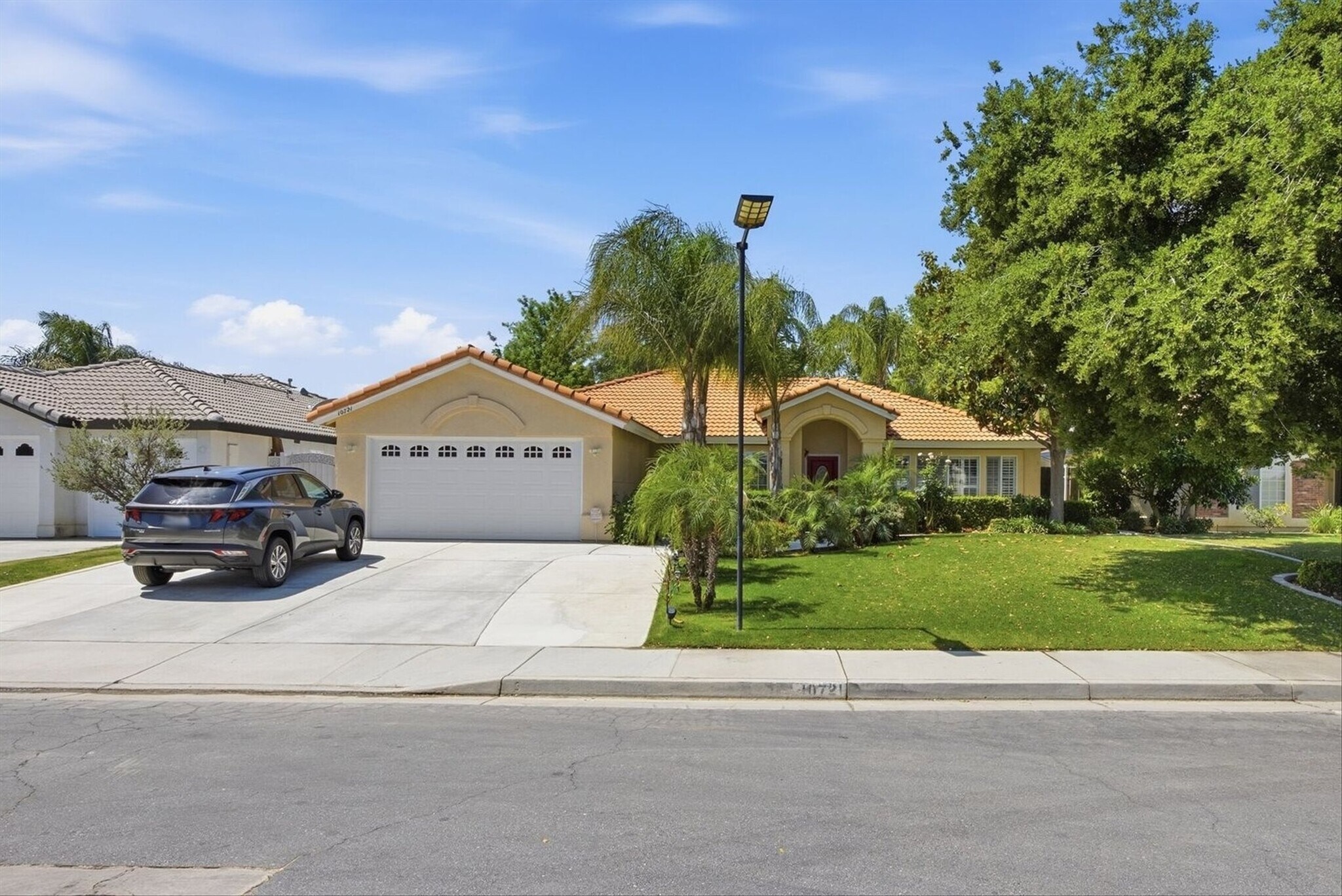 Building Photo - 10721 Loughton Ave