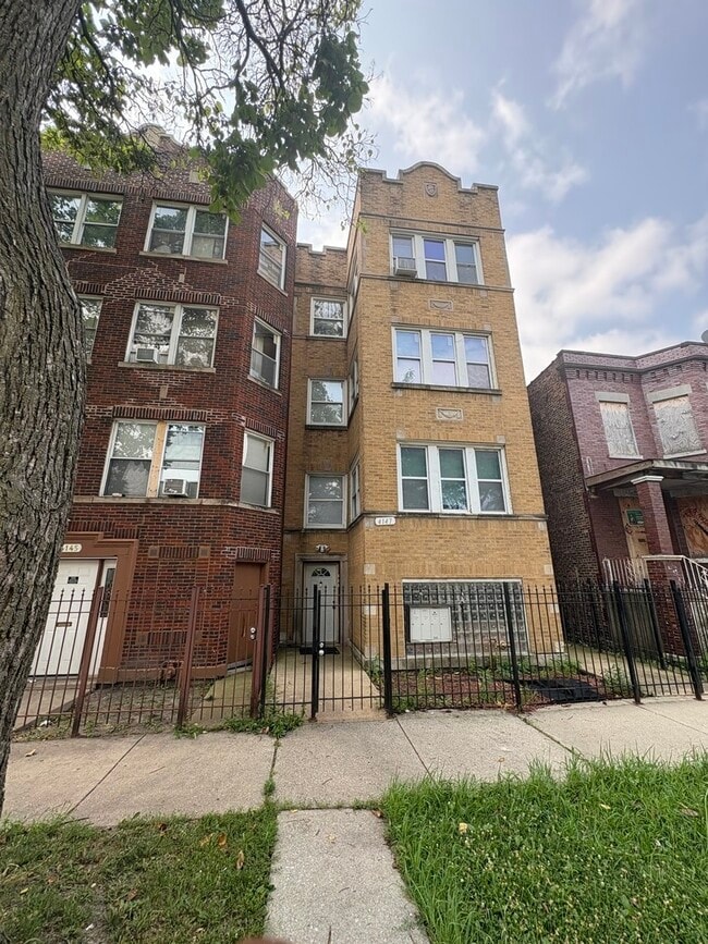 Building Photo - 4147 W Arthington St