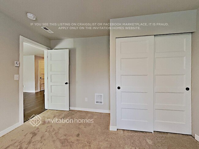 Building Photo - 11211 14th Pl SE