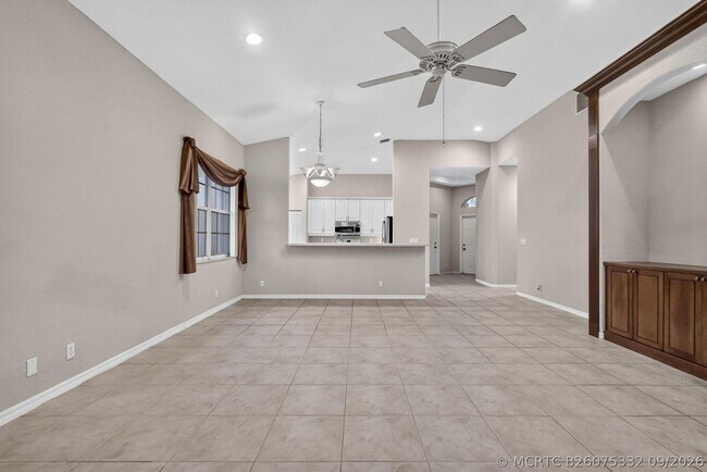 Building Photo - 2426 Sandy Cay