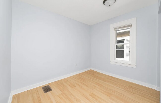 Building Photo - 1044 Muskegon Ave NW