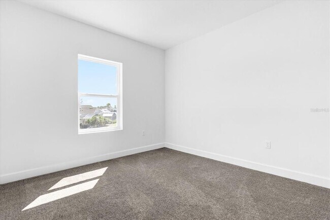 Building Photo - 452 Lake Shore Pkwy