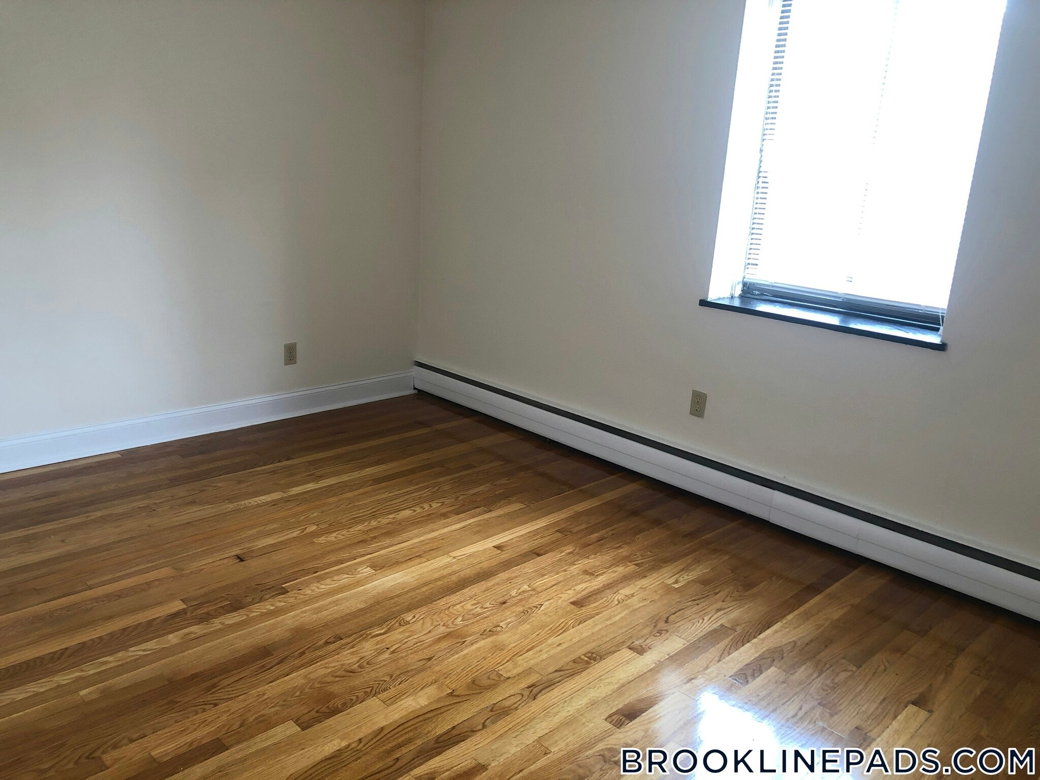 Building Photo - 222 Babcock St