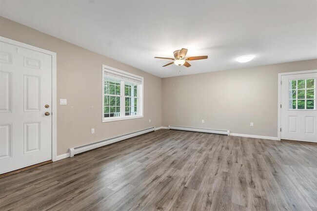 Building Photo - 4 Mill Pond Rd