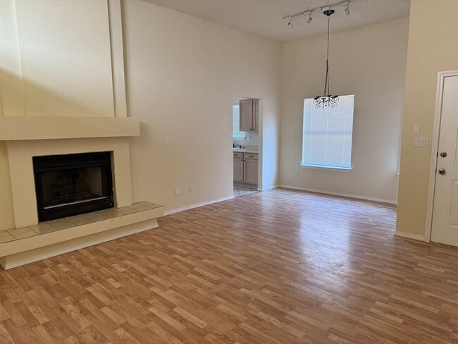 Building Photo - Nice 2 or 3 bedroom patio home in Taylor R...