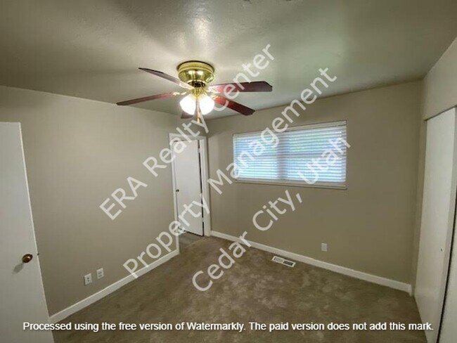 Building Photo - 394 S 500 W