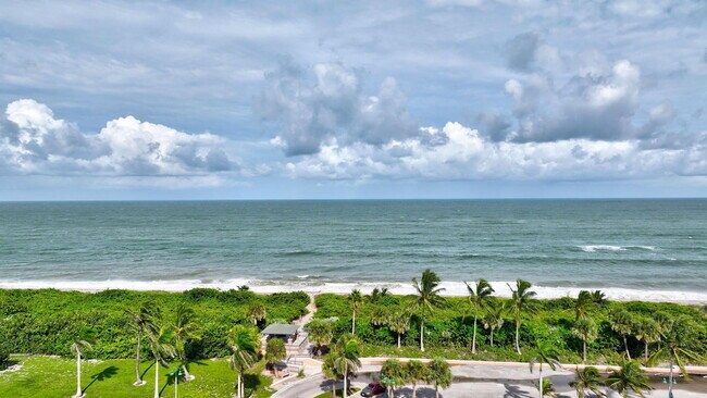 Building Photo - 801 S Ocean Dr