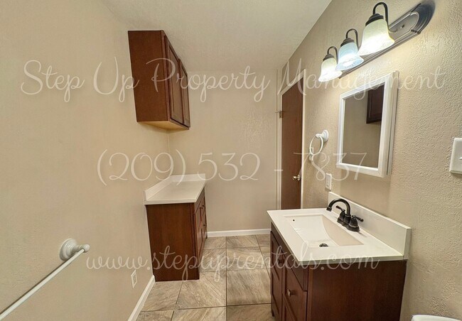 Building Photo - Charming 2 Bedroom 1 Bath Country Home!!!