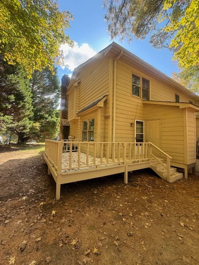 Building Photo - 118-122